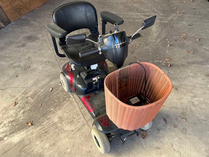 NOAA mobile‪α‬ WT-T4G セニアカー 引取り限定