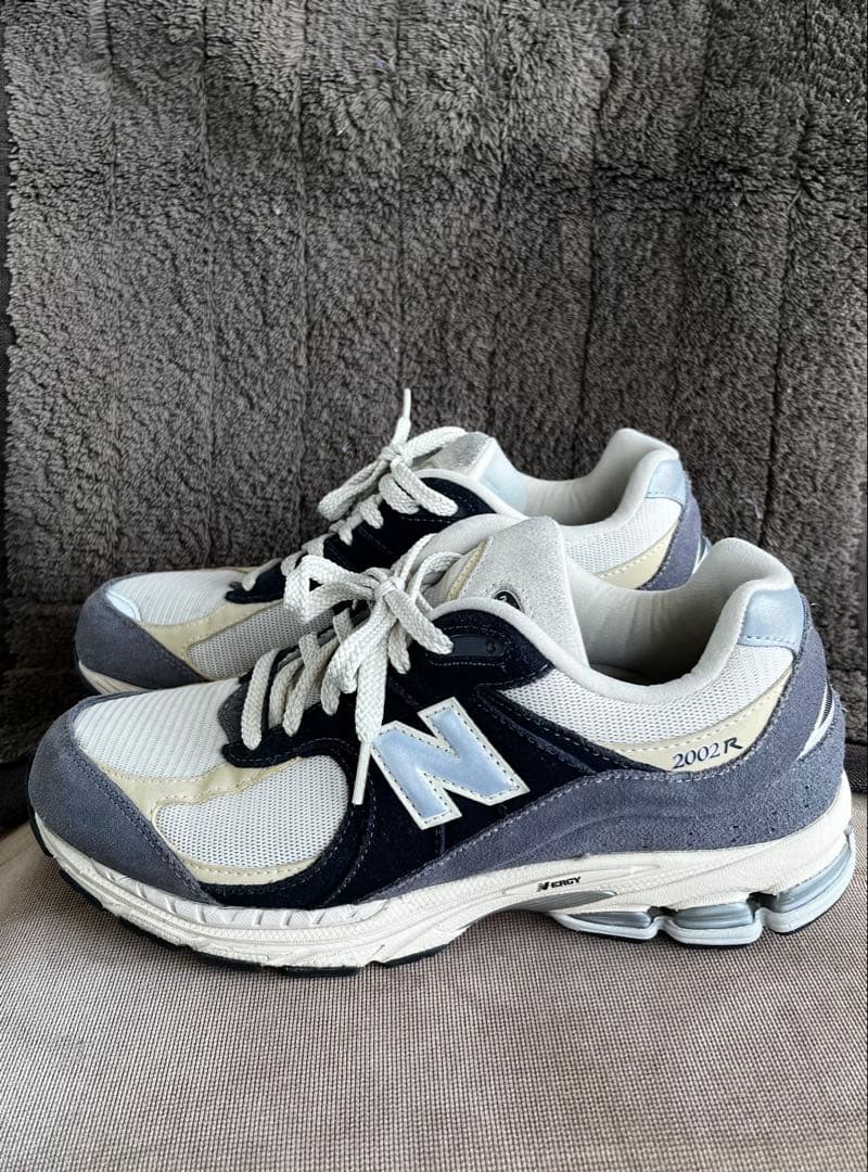 靴 NEW BALANCE M2002RSH
