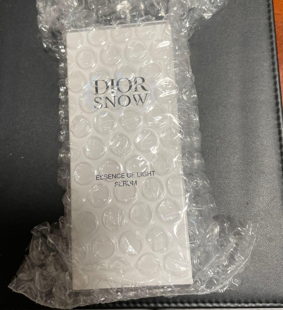 〇 ディオール スノー エッセンス オブ ライト セラム 〇