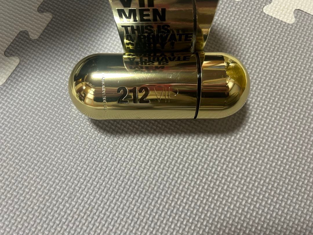 キャロライナへレラ 212 VIP 80ml