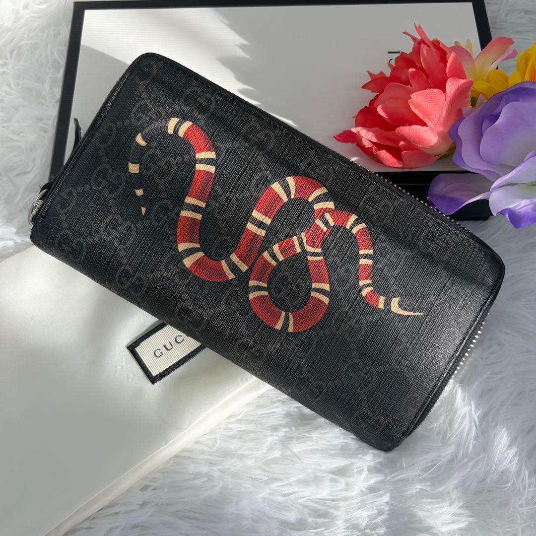 美品✨グッチ　長財布　ラウンドファスナー　蛇　GGスプリーム　PVC レザー　黒 GG グッチ GUCCI レザー キングスネーク 蛇 モチーフ ラウンド