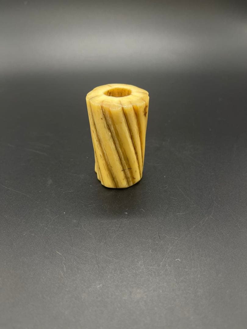 江戸時代　古い　一角　イッカク　鯨歯　根付　蓋置　骨董古美術