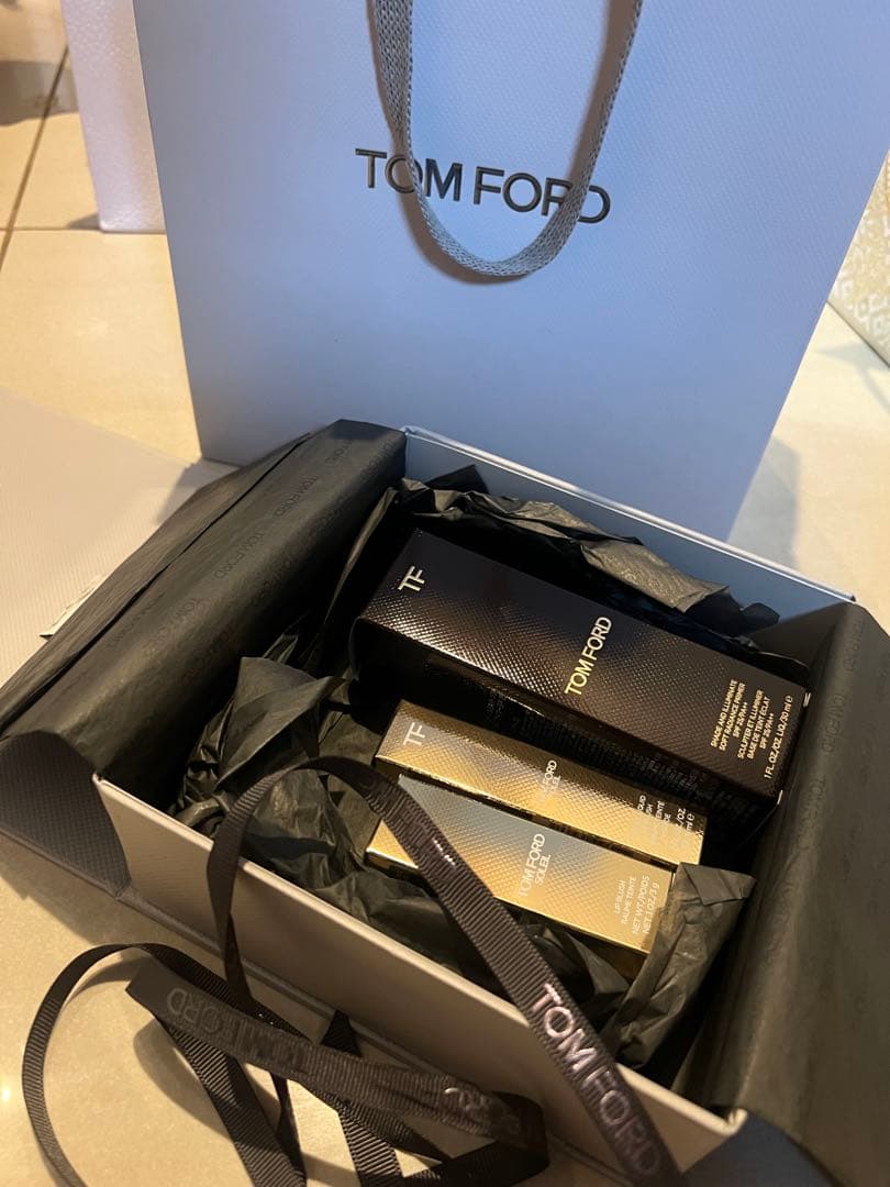 TOM FORD ギフトセット Amazon.com : Tom Ford Signature Fragrance Discovery Gift Set 6