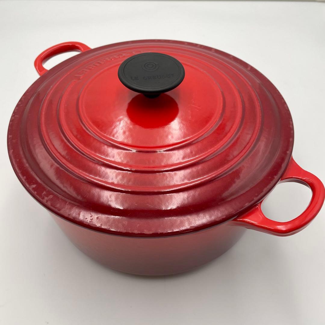 ルクルーゼ ココットロンド　24cm チェリーレッド 両手鍋