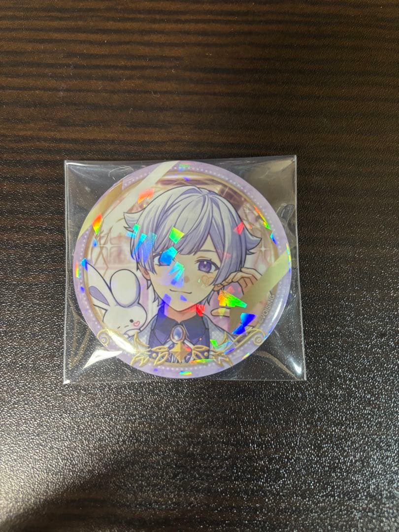 いれいす 缶バッジ 第21弾 5周年 初兎 - メルカリ