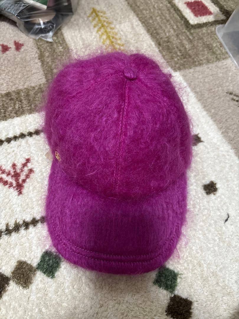 正規品　ほぼ未使用　GUCCI 正規品 もこもこキャップ 秋冬