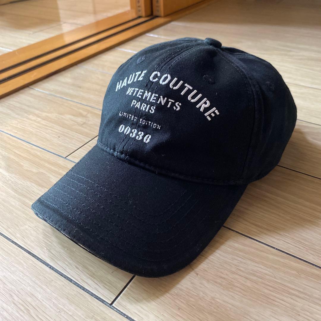 VETEMENTS 限定キャップ