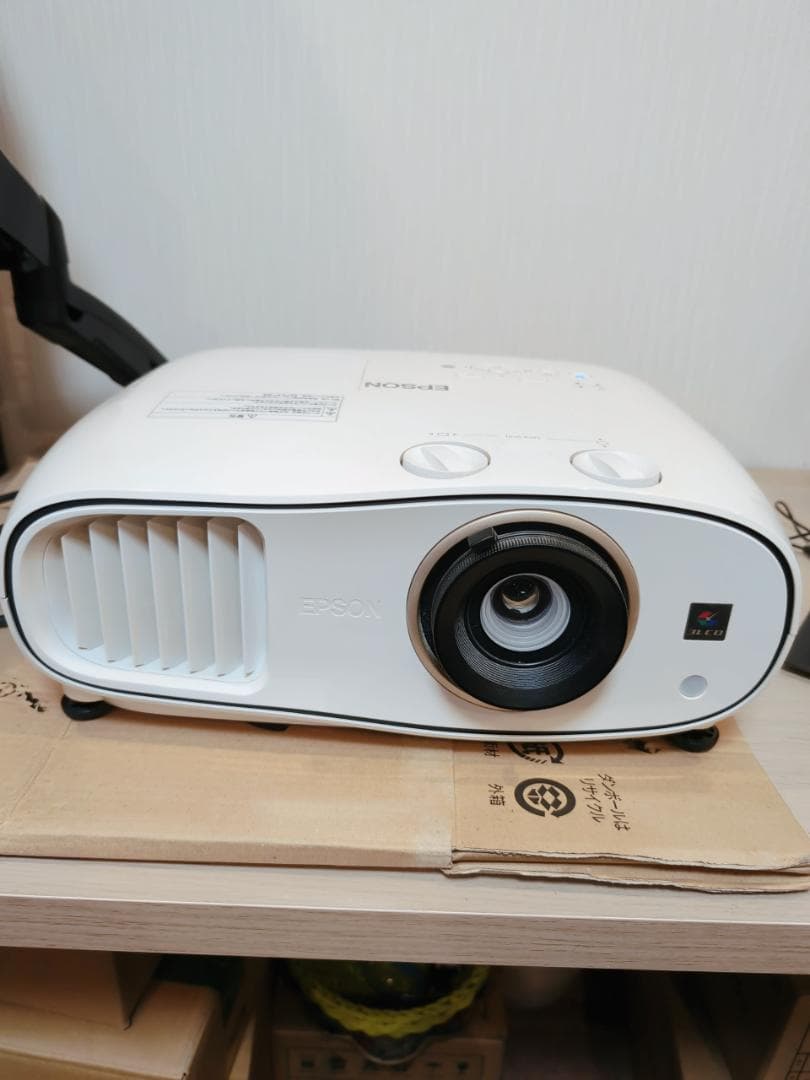 EPSON EH-TW6700W プロジェクター本体 説明書あり