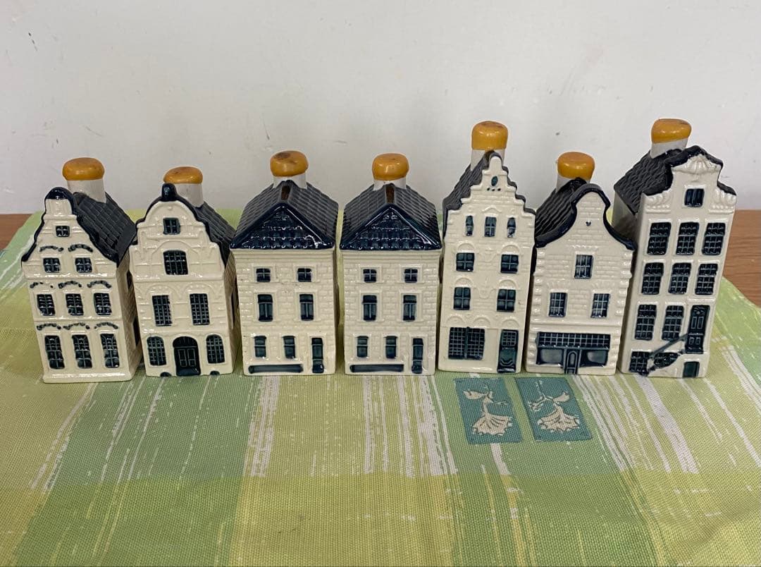 KLMオランダ航空　デルフト焼　ミニチュアハウス