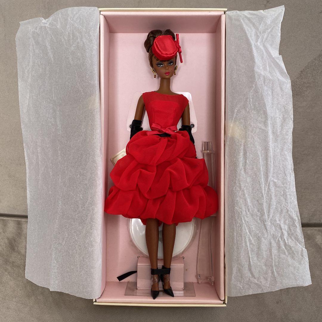 【未使用品】バービーファッションモデルコレクション　リトルレッドドレス