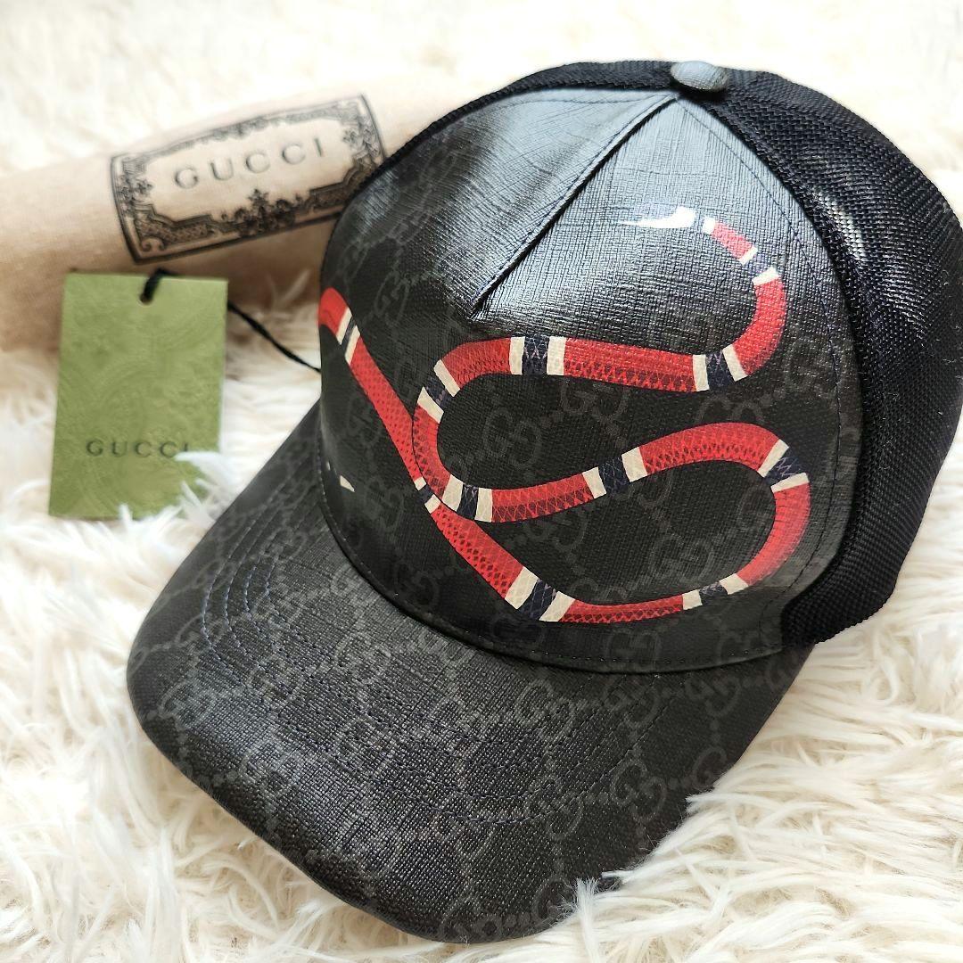 【未使用級】グッチ　GUCCI スネークモチーフ ブラックキャップ 未使用級】グッチ GUCCI スネークモチーフ ブラックキャップ - メルカリ