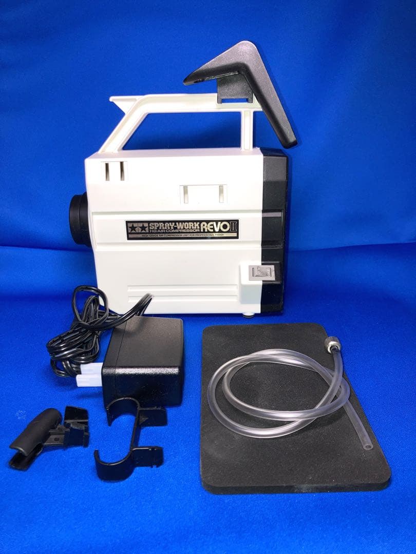 スプレーワークス REVO Ⅱ エアブラシ レギュレター セット エアブラシの周辺機器2アイテムがタミヤより発売！高性能