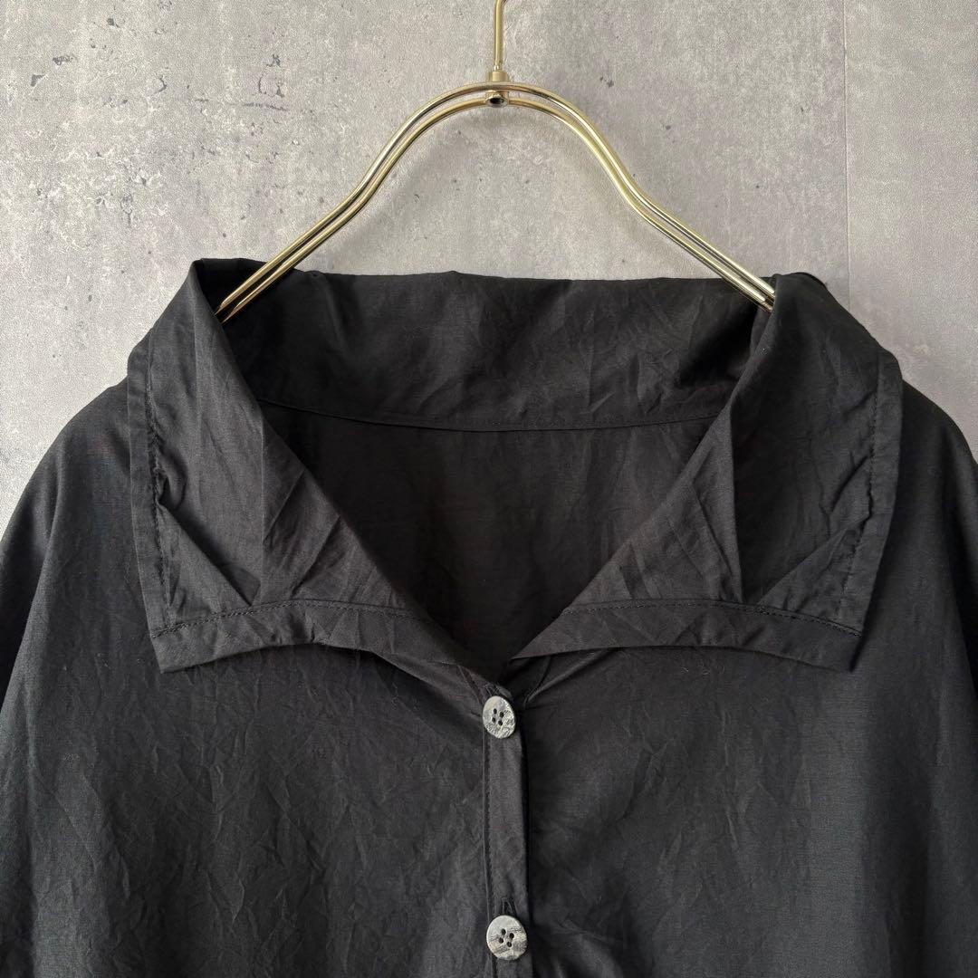 慈雨 ジウ 刺繍デザインカラーブラウス 変形ヘムライン 黒 40