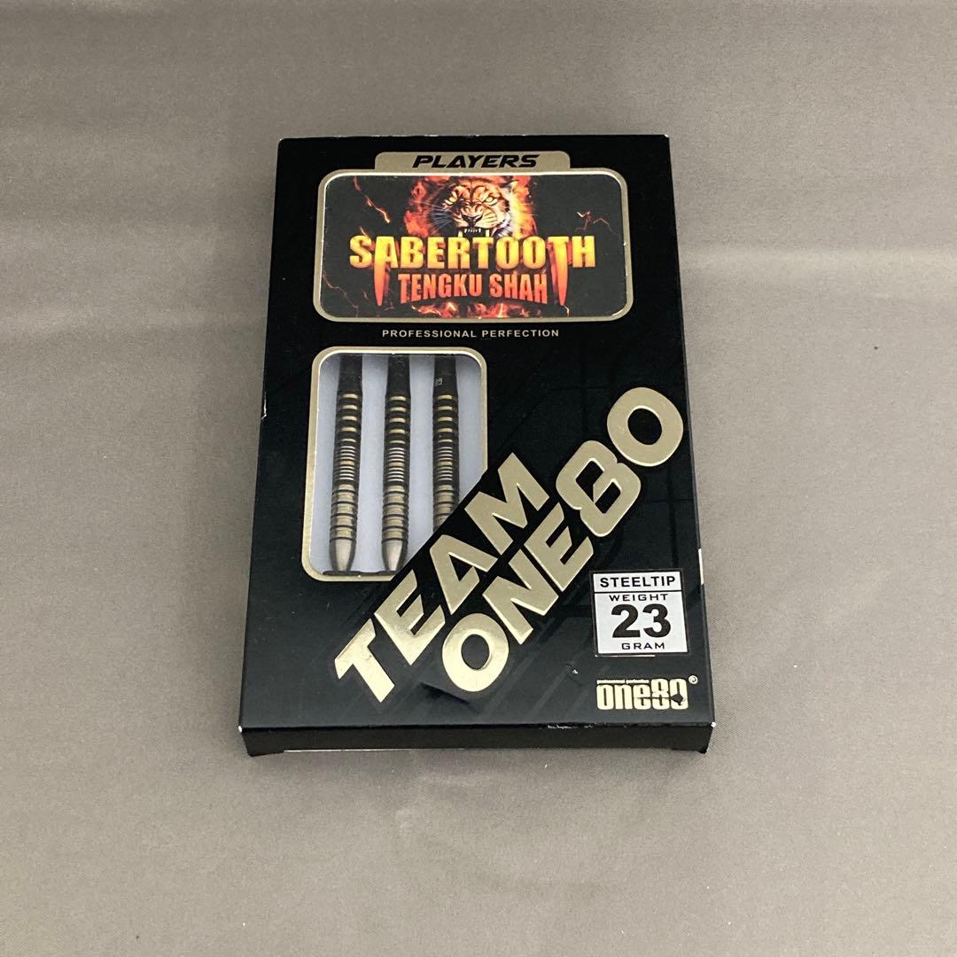 ダーツ　TEAM ONE 80 セイバートゥース