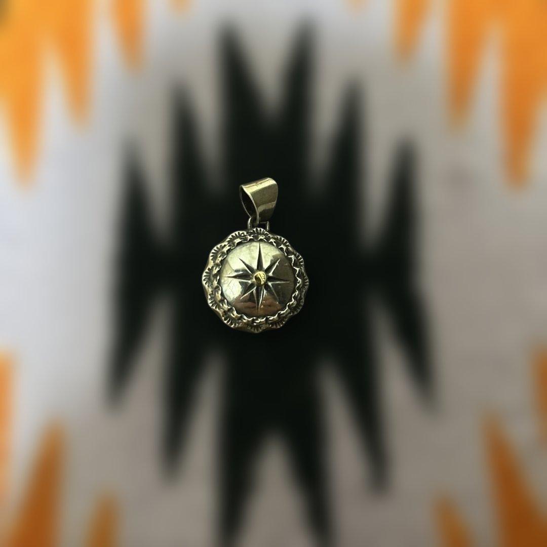 BIG HAND K18SUN シルバー ネイティブ アラベスクメタルペンダント 2026年最新】Big Handの人気アイテム - メルカリ