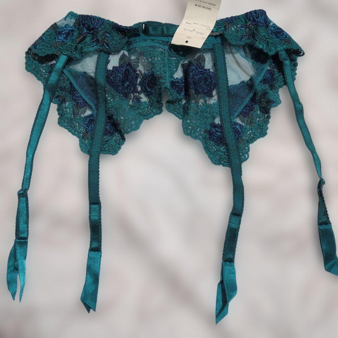 スタディオファイブ 緑 花柄刺繍ブラ・Tバック・ガーターベルト3点