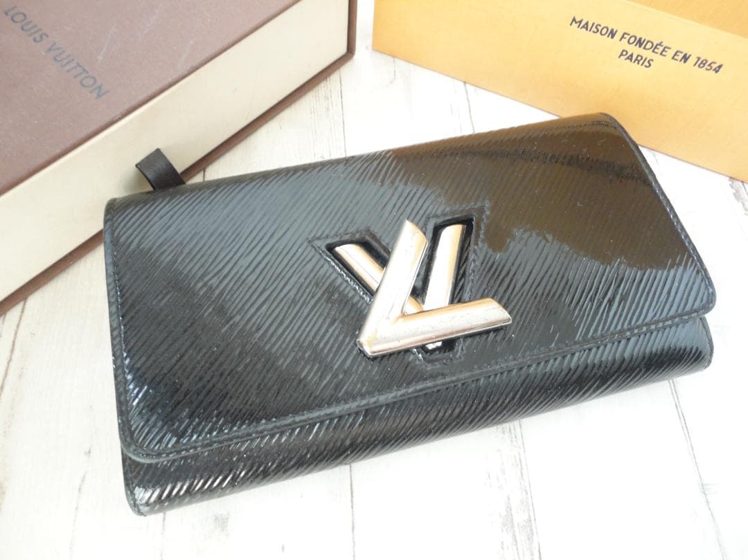 せんよう美品☆ヴィトン エピ 【ポルトフォイユ・ツイスト】財布☆おしゃれ☆B23