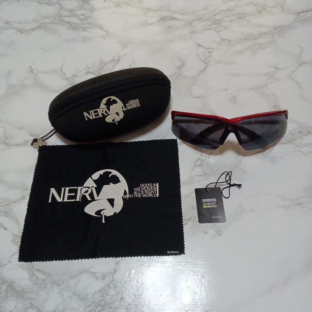 新世紀エヴァンゲリオン　葛城ミサト　サングラス　レッド