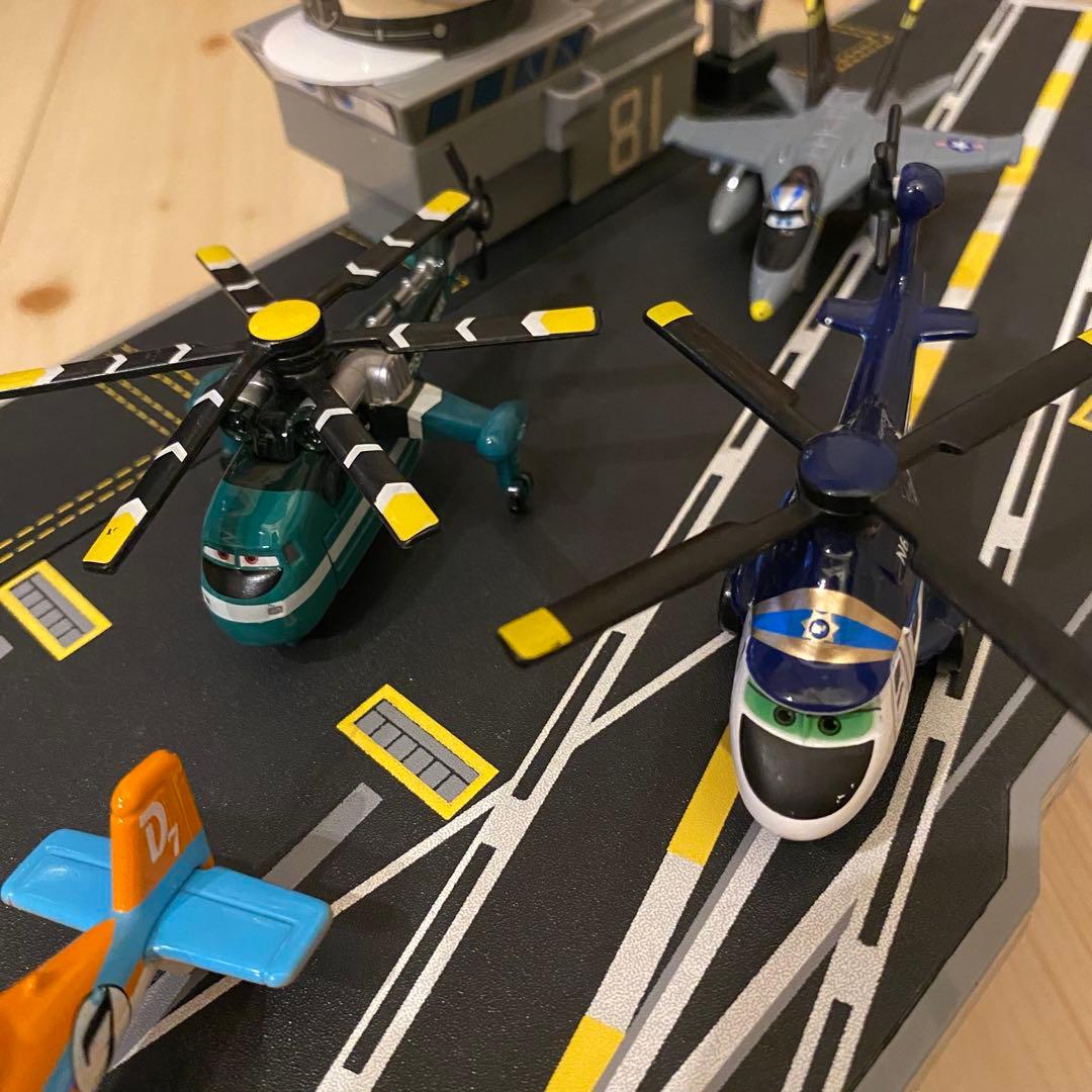 トミカ プレーンズ コレクションシップ 航空母艦フライゼンハワー