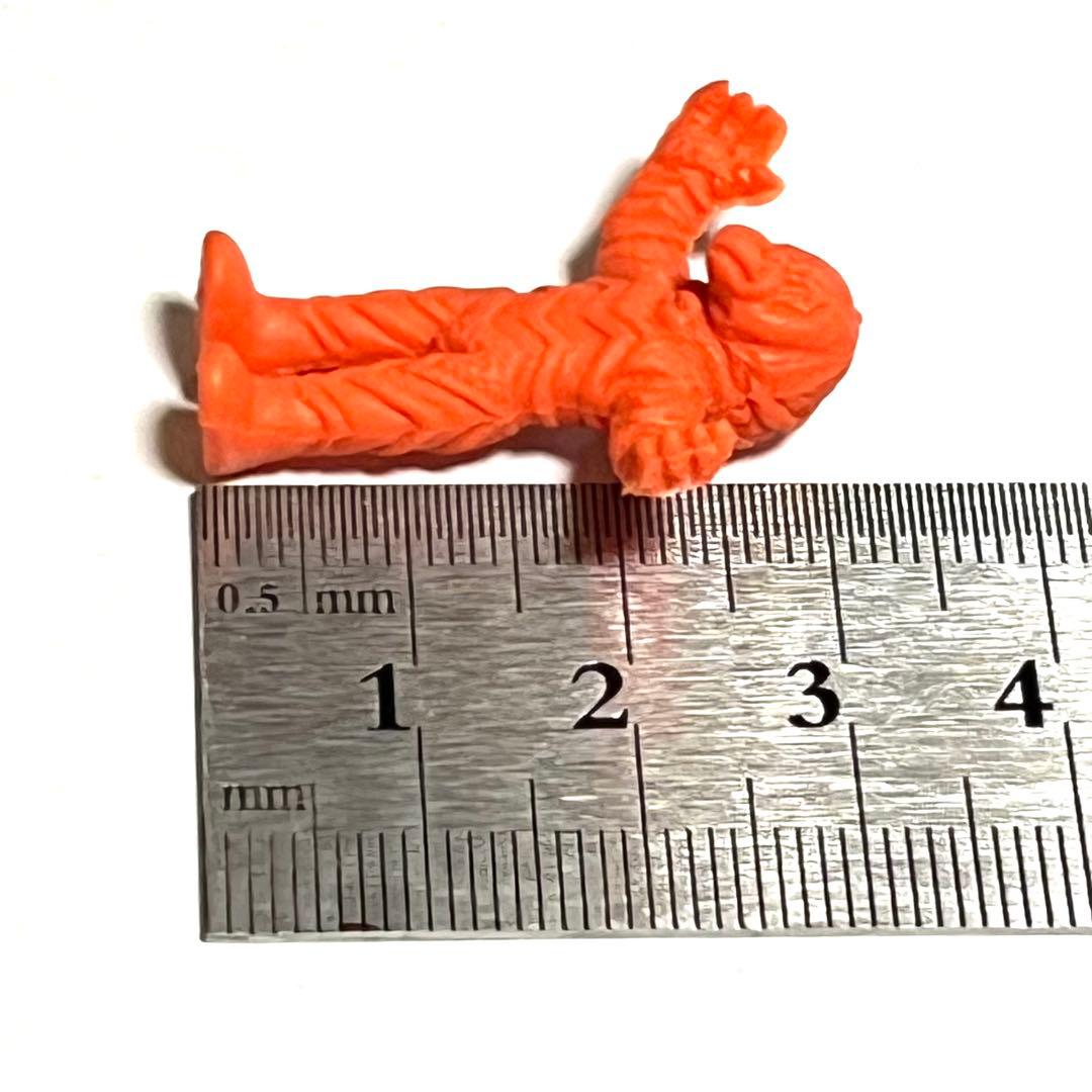 □当時物・レトロ□ウルトラマン・怪獣消しゴム ⑥・ガッツ星人・円谷