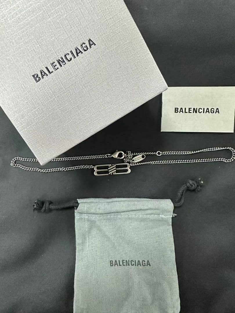 BALENCIAGA チェーンネックレス 新品同様 BALENCIAGA - 【新品同様】バレンシアガ メンズ Plate Twist チェーン