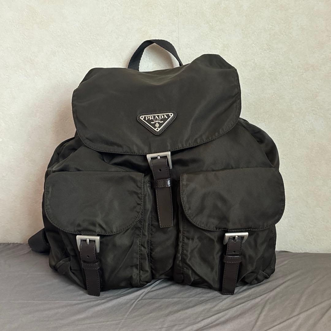 PRADA バックパック　リュック　ブラウン　美品 PRADA（バッグパック/リュック ・ ブラウン/茶色系）のフリマアイテム一覧