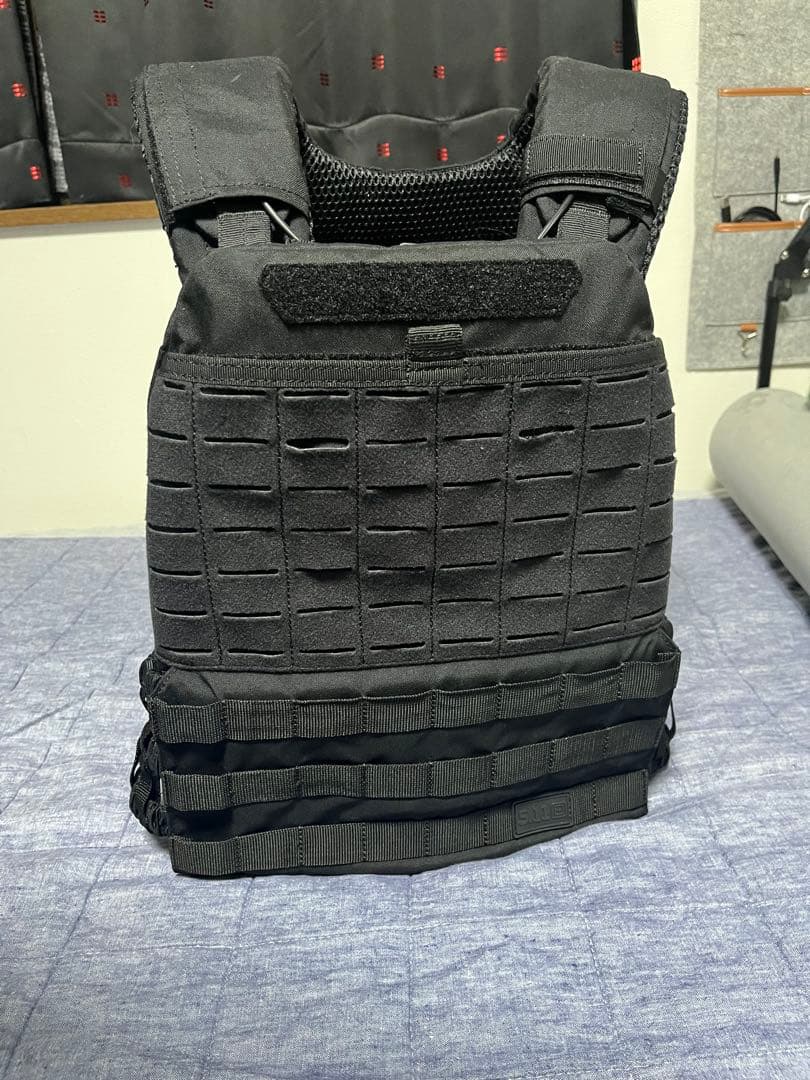 5.11 TACTEC プレートキャリア ブラック　実物