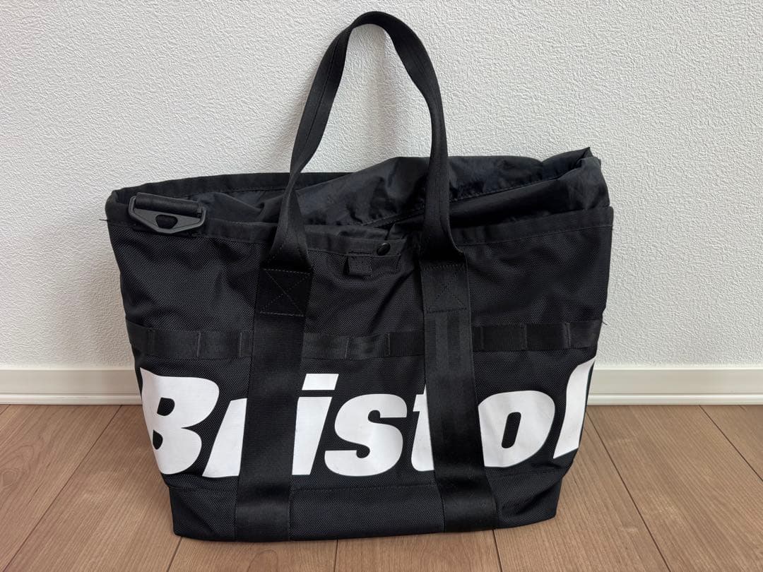 F.C.R.B × NEW ERA TEAM TOTE BAG（2WAYトート）