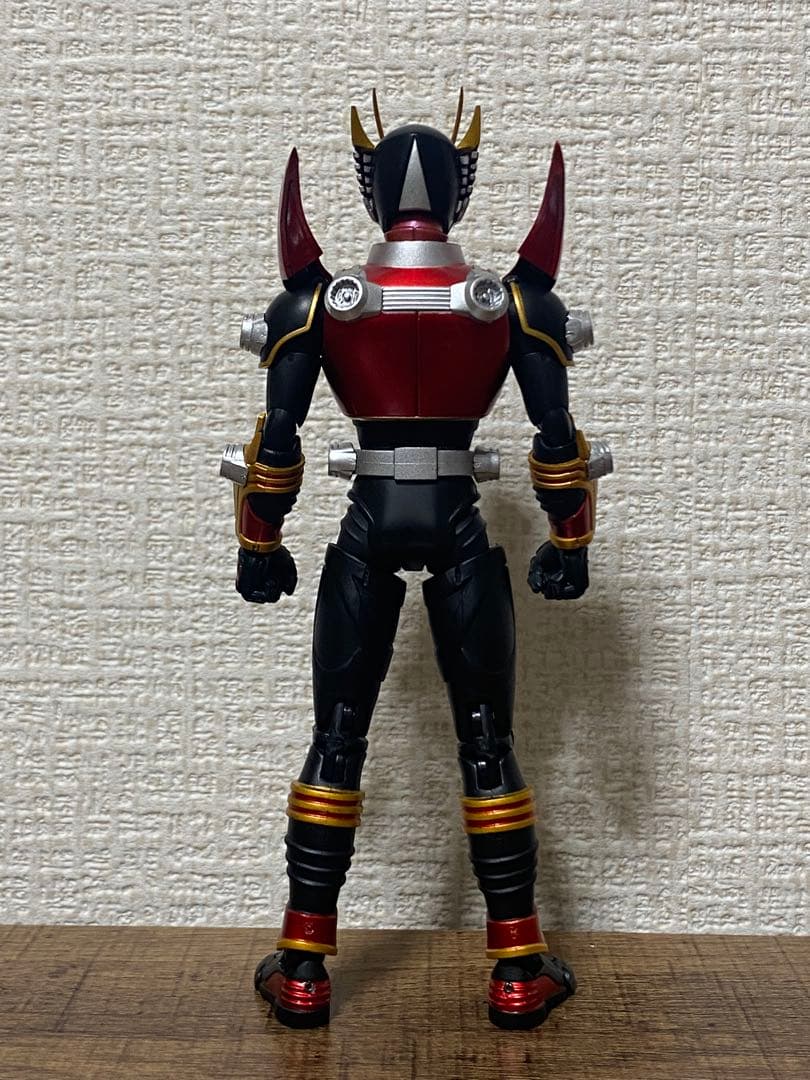 S.H.Figuarts 仮面ライダー龍騎サバイブ