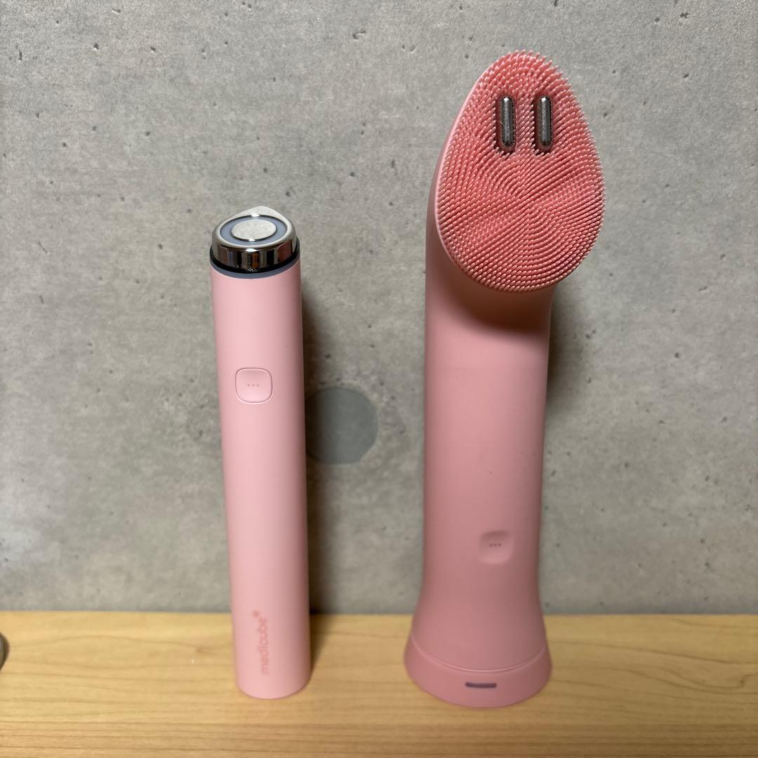 メディキューブミニプラス　美顔器とクレンザーヘッド