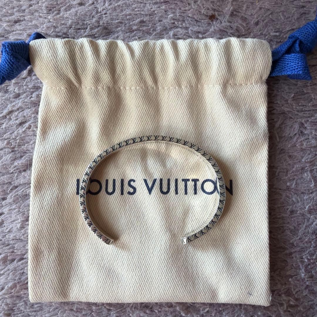 LOUIS VUITTON ルイヴィトン LV バングル シルバー