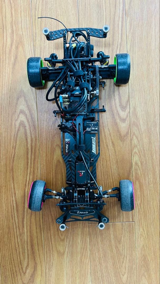 ドリフトラジコン1/10 プロポなし ボディー付きReveD MC1