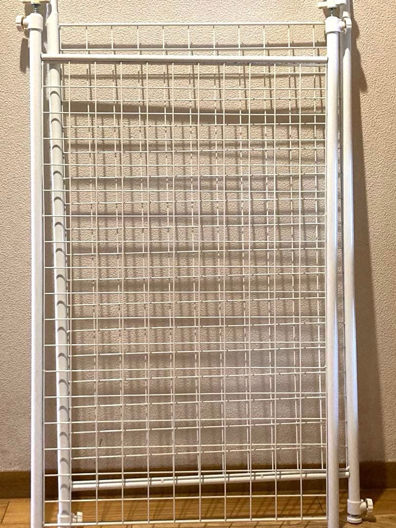 MIKOです。 スチールラック3組&アトムキーホルダー