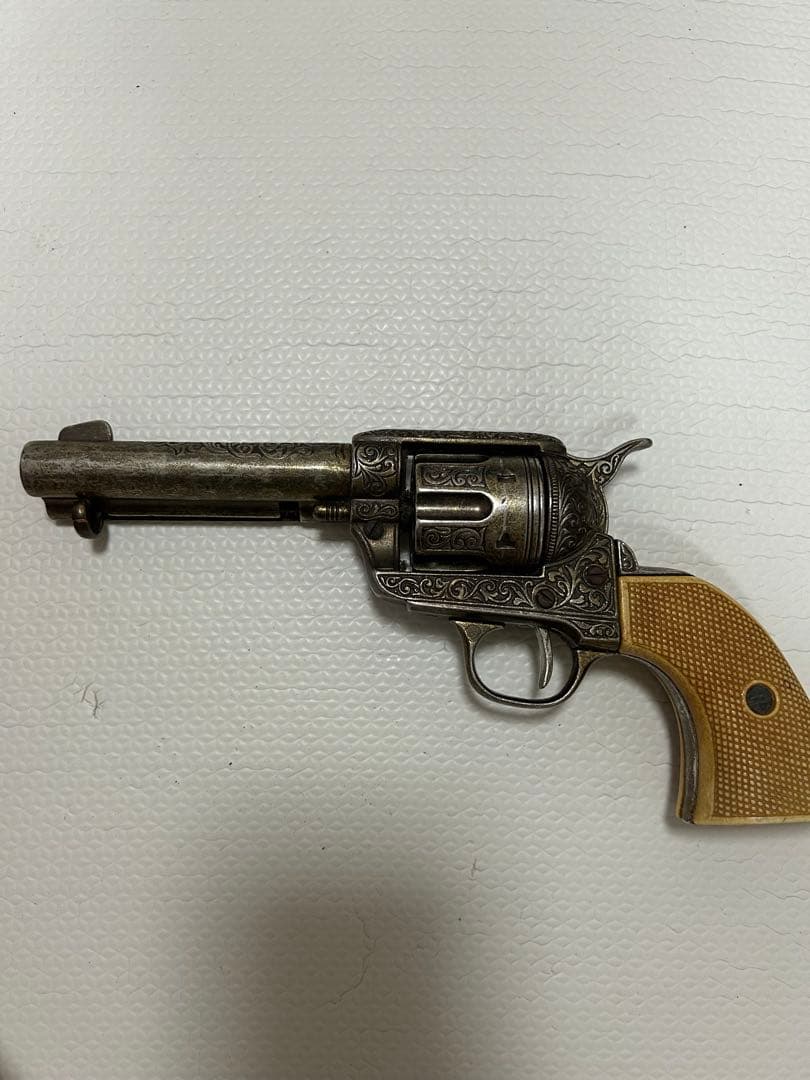 金属製リボルバー エンボス加工グリップ 楽天市場】リボルバー グリップの通販