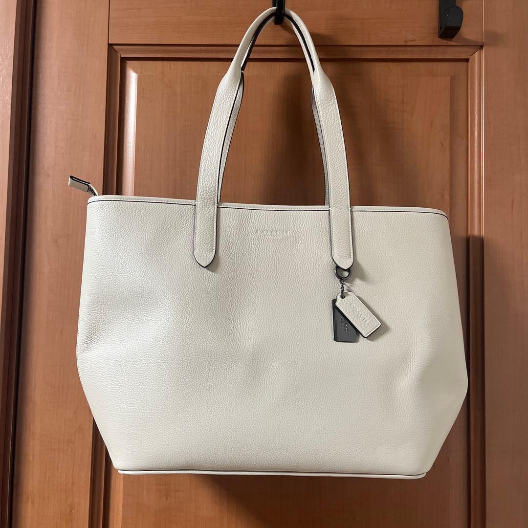 p*n様 COACH ホワイトレザートートバッグ