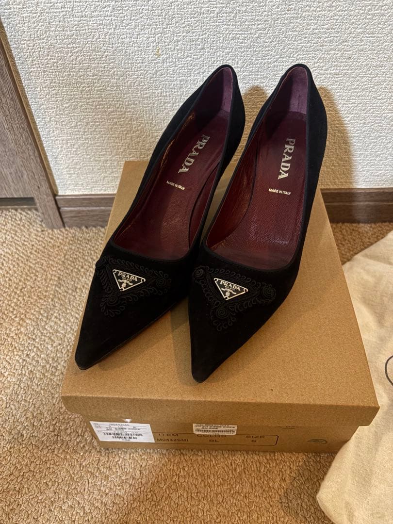 PRADA ブラック スエード ハイヒール