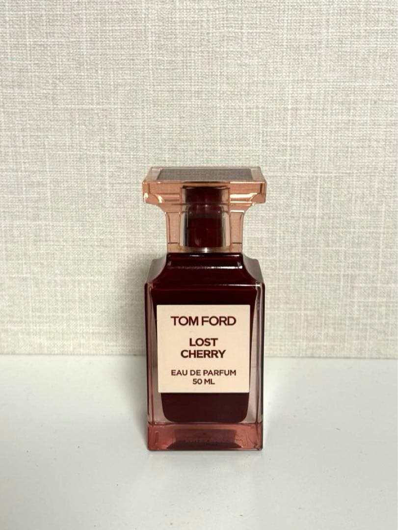 【年内限定価格】トムフォードロストチェリー オードパルファム スプレィ 50ml