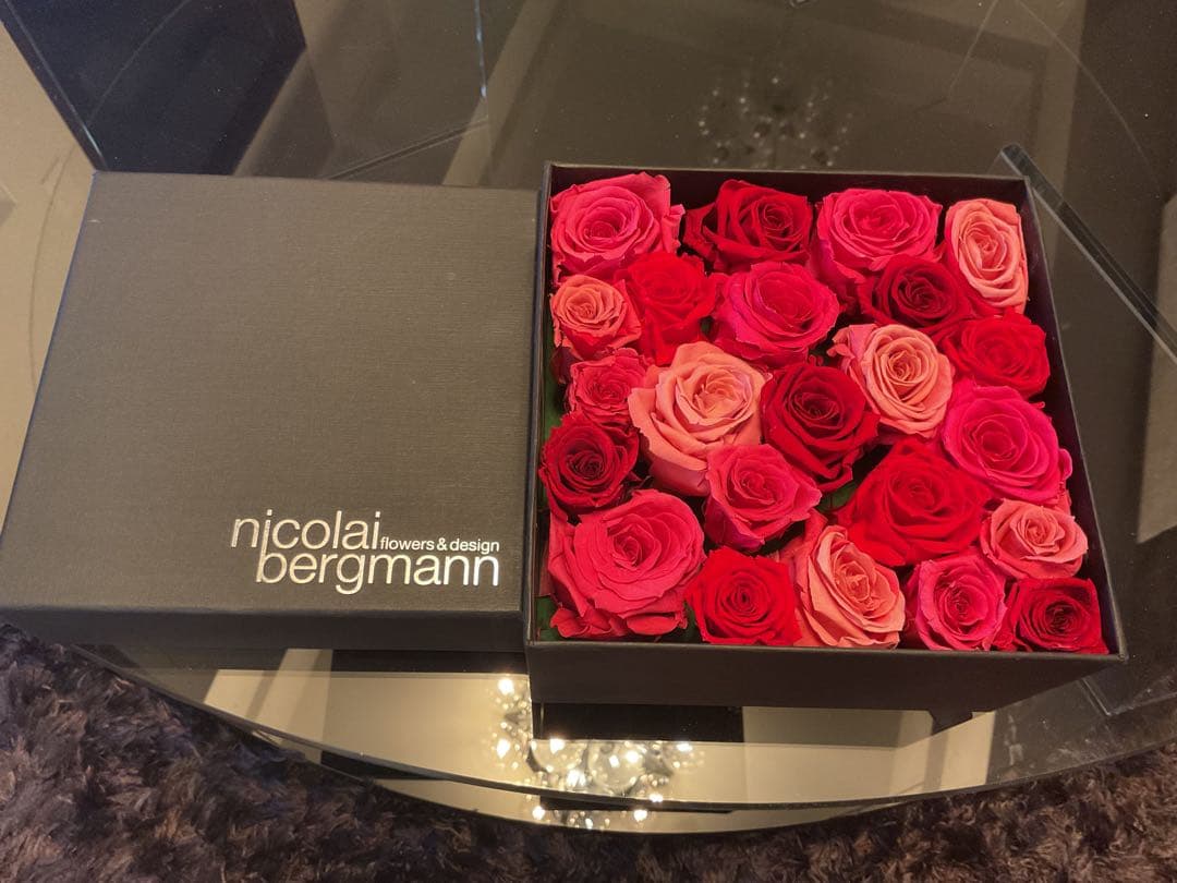 美品　大きいサイズ　ニコライバーグマン プリザーブドフラワー レッドローズ　薔薇