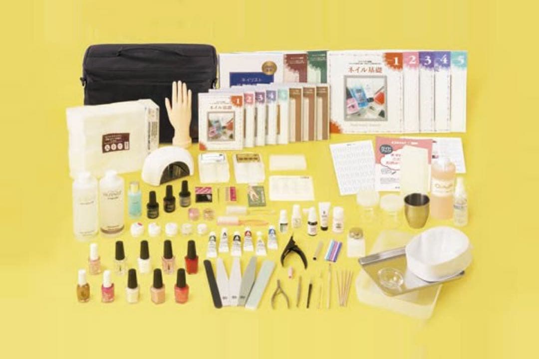 ほぼ新品ネイリスト講座　ユーキャン