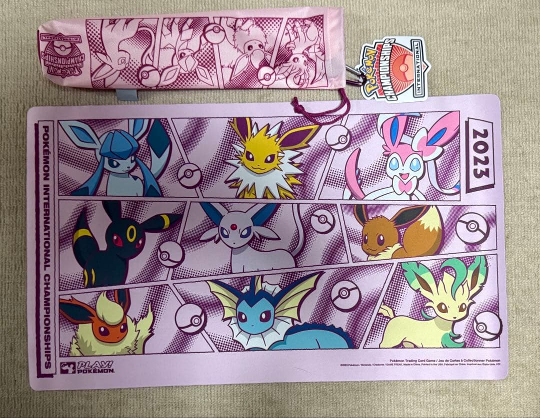 【海外正規品】ブイズ　イーブイーズ　プレイマット　EUIC　ロンドン