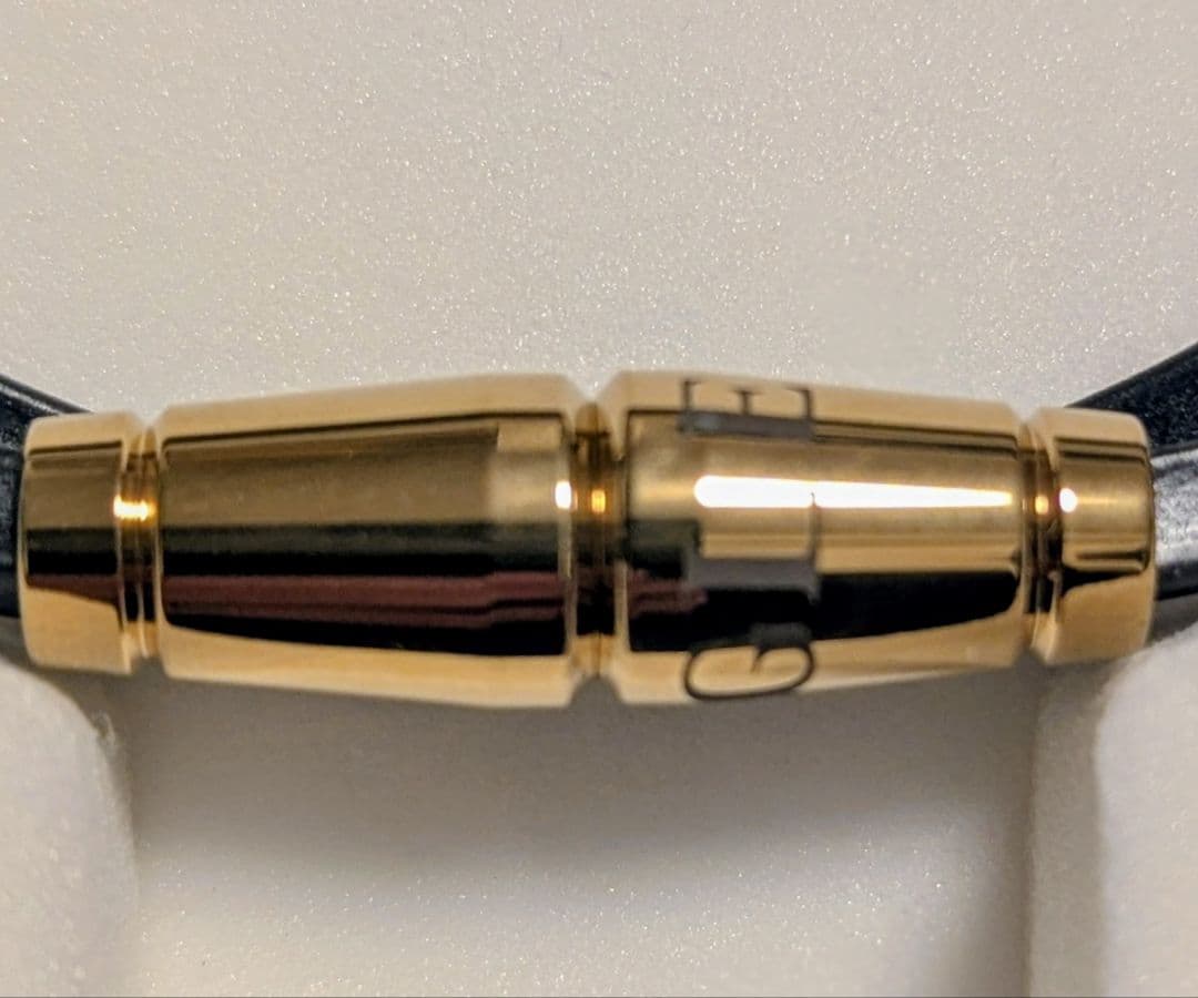 ANGLE MODEL 02 ネックレス ゴールド Mサイズ　トップのみ