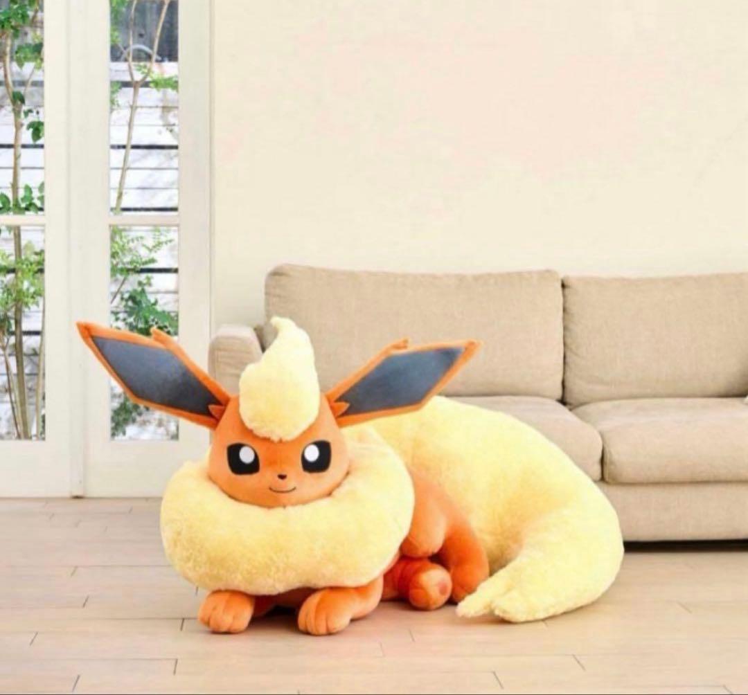 新品未開封 等身大 ブースター ぬいぐるみ 寝そべり 抽選販売】ぬいぐるみ 等身大ブースター 寝そべり ｜【公式】ポケモン