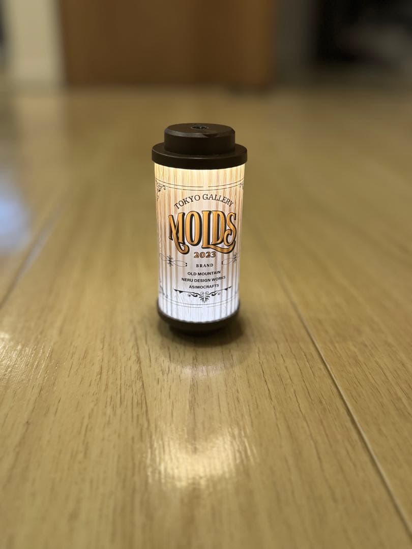 38灯 MOLDS / モールズ