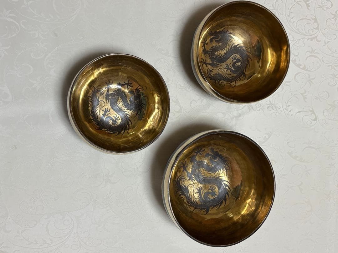 【希少】龍彫りシンギングボウル トリオ／C・E・G調和セット／ネパール職人手打ち