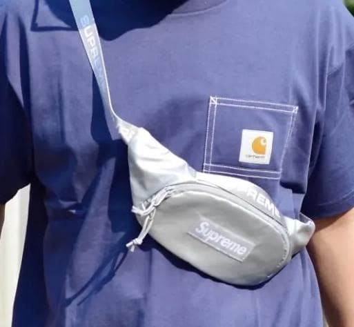新品未開封 22FW Supreme Small Waist Bag シルバー Supreme Small Waist Bag (FW22) Silver | Hype Clothinga