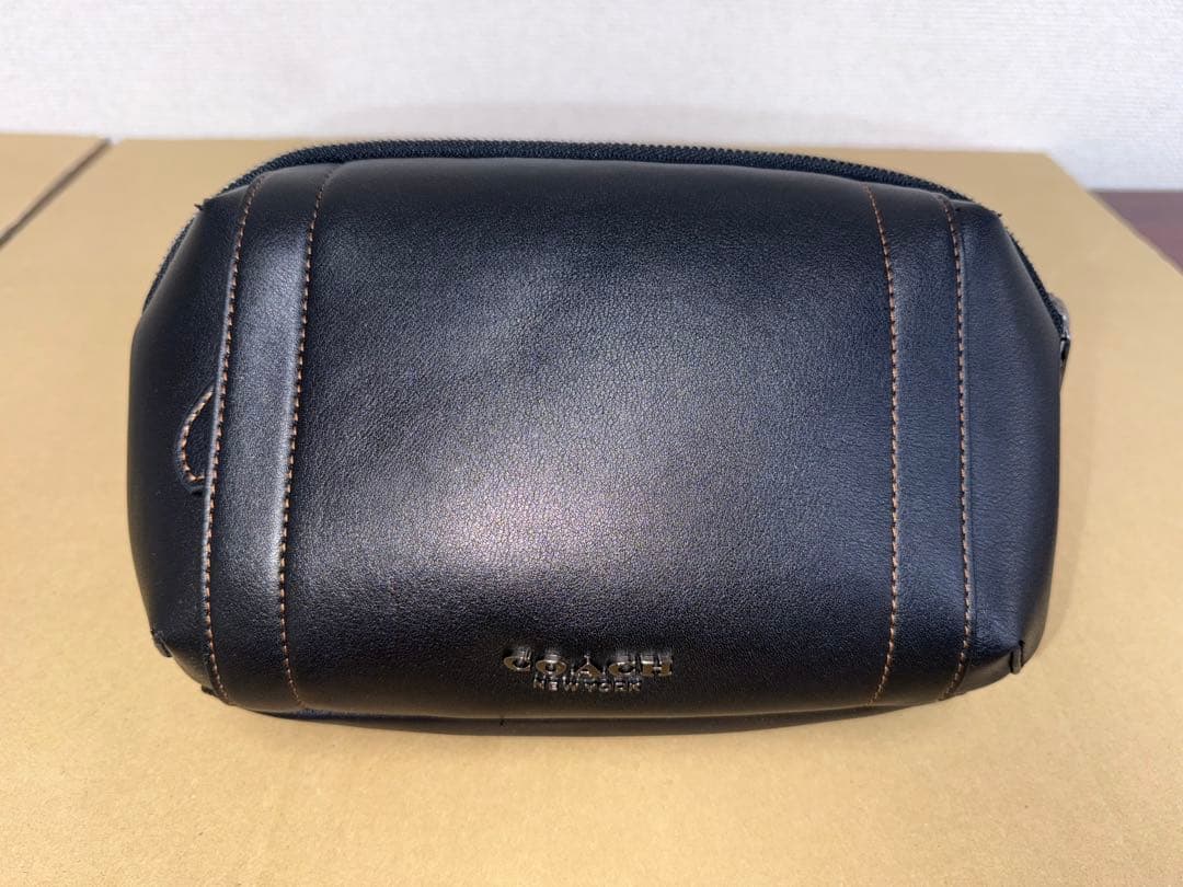 COACH レザー ボディバッグ F37594