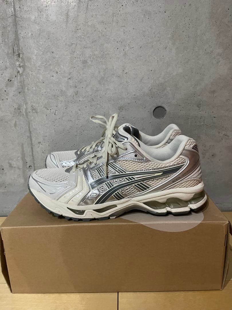 靴 Asics Gel-Kayano 14 BirchDark Pewter27cm