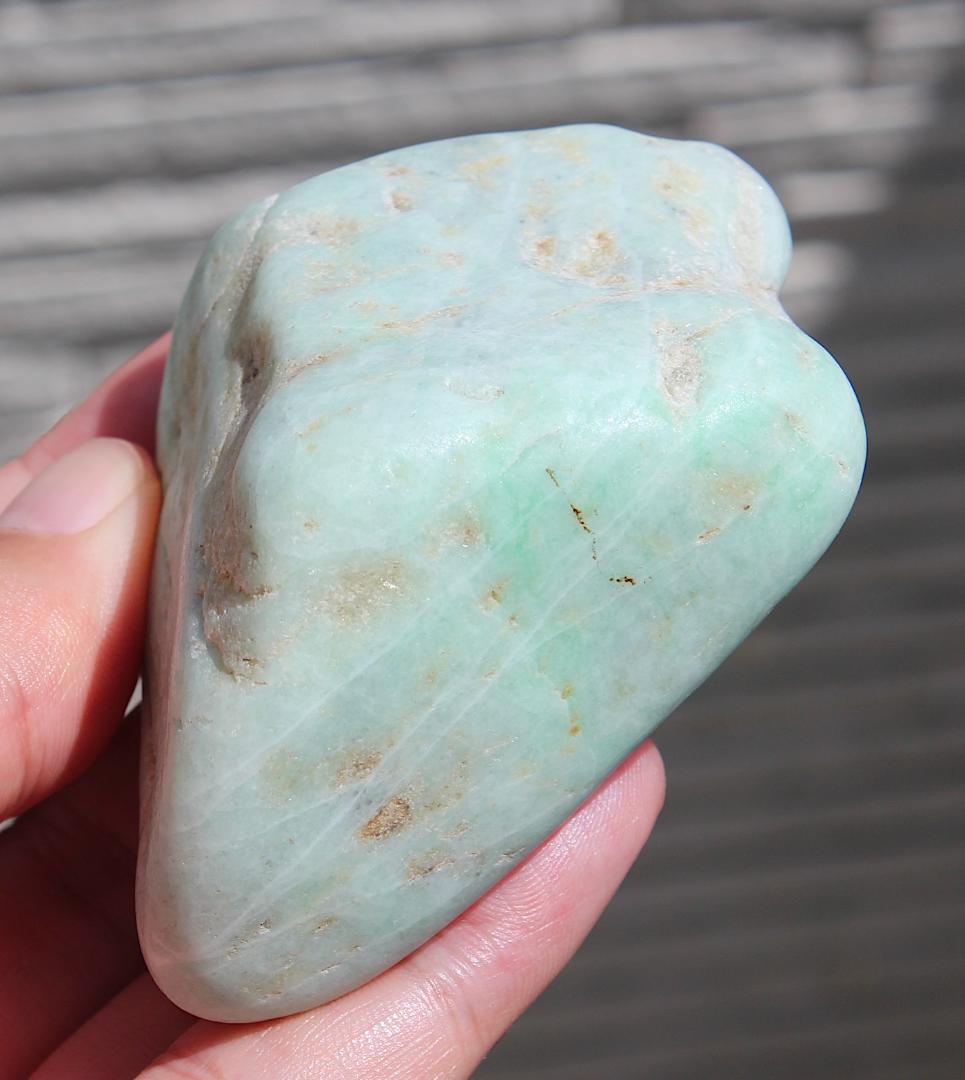 ［緑の美翡翠］糸魚川翡翠 原石 216.2g