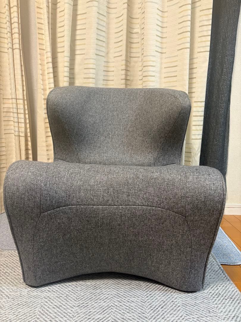 姿勢矯正用グレーのチェア　Dr.CHAIR+