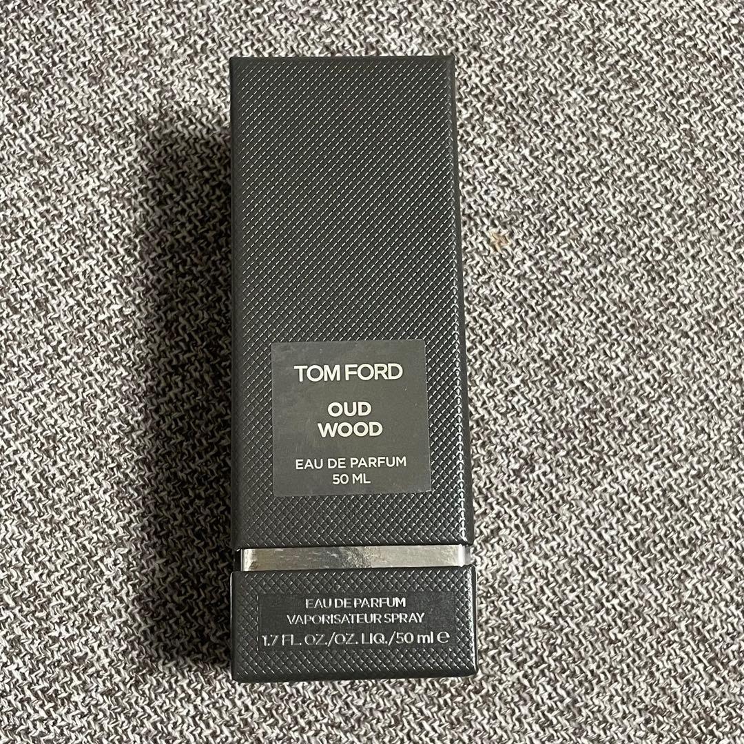 トムフォード　ウードウッド　パルファム　スプレィ　50ml oud wood